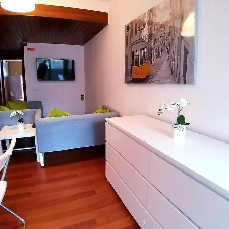 Room In Apartment - Theorynomadrooms Family Up One - Center Lisbon Lisboa