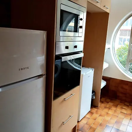 Room In Apartment - Theorynomadrooms Family Up One - Center Lisbon *
